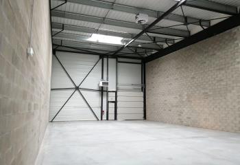Location entrepôt - Proximité A15 et RER A  à Neuville-sur-Oise - 95000