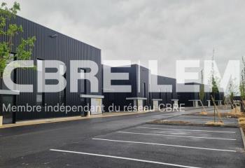 Location locaux d'activité - Proche A13 et rond-point aux vaches