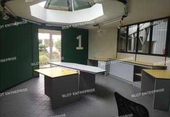 Local d'activités à louer - Proche Nantes  à Orvault - 44700