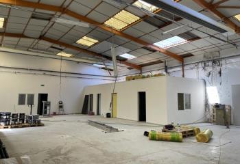 Location activité/entrepôt Oulchy-le-Château (02210) - 650 m²  à Oulchy-le-Château - 02210