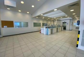 Local d'activité à louer - Proche Toulouse - 800 m²  à Pamiers - 09100