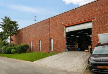 Location entrepôt - Proche A12 et Paris  à Plaisir - 78370