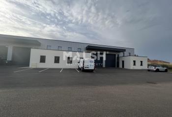 Local d'activité à louer - Proche aéroport et A432