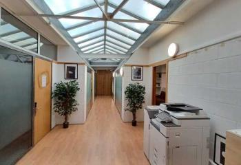 Location activité/entrepôt Roissy-en-Brie (77680) - 542 m²  à Roissy-en-Brie - 77680