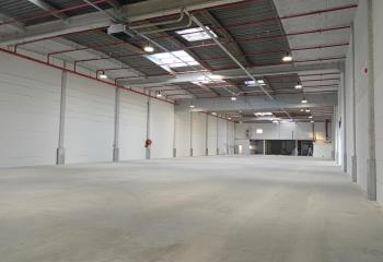 Location entrepôt - Proximité A86 et RER E  à Rosny-sous-Bois - 93110