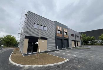 Location activité/entrepôt Sainghin-en-Mélantois (59262) - 8570 m²  à Sainghin-en-Mélantois - 59262