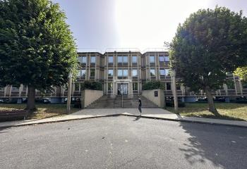 Location entrepôt proche A10/N118/RER B et C