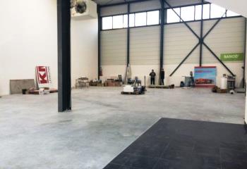 Location entrepôt - Proche A86 et RER D  à Saint-Denis - 93200