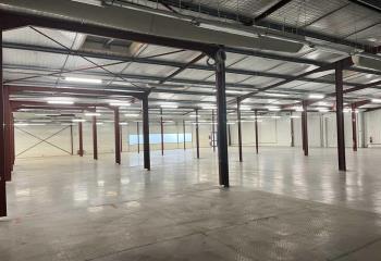 Location activité/entrepôt Saint-Médard-d'Eyrans (33650) - 1696 m²