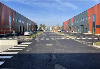 Location activité/entrepôt Saint-Ouen-l'Aumône (95310) - 3640 m²  à Saint-Ouen-l'Aumône - 95310