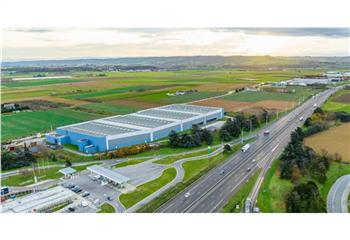 Entrepôt logistique traversant à louer - Proche A7