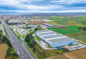 Entrepôt à louer - A7 et visibilité exceptionnelle