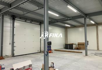 Local d'activités à louer - Accès D936 et bus ligne 407  à Salleboeuf - 33370