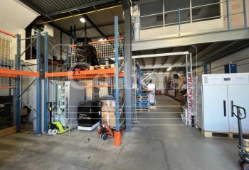 Location activité/entrepôt Salon-de-Provence (13300) - 519 m²  à Salon-de-Provence - 13300