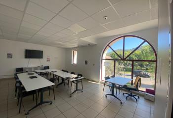 Location activité/entrepôt Six-Fours-les-Plages (83140) - 140 m²  à Six-Fours-les-Plages - 83140
