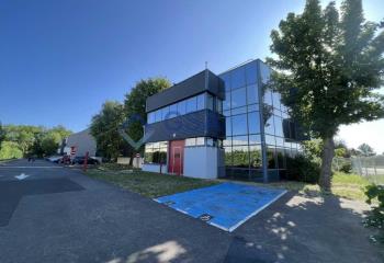Location cellules d'activités - Proximité RER D et A5  à Tigery - 91250