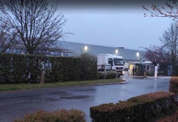 Location cellule 6000 m² - Proche N4, N104, RER E
