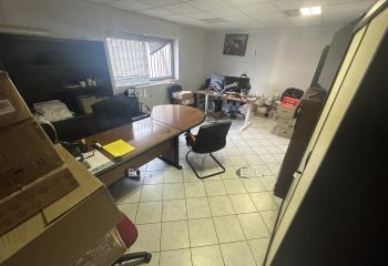 Location activité/entrepôt Tournan-en-Brie (77220) - 638 m²