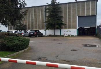 Location activité/entrepôt Trappes (78190) - 2418 m²  à Trappes - 78190