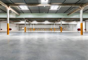 Location activité/entrepôt Trappes (78190) - 2750 m²  à Trappes - 78190