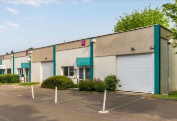 Location entrepôt - Proche A12 et Transilien  à Trappes - 78190