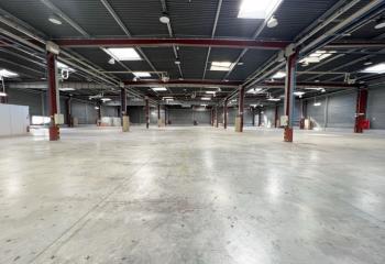 Location entrepôt - Proche N10 et Paris  à Trappes - 78190