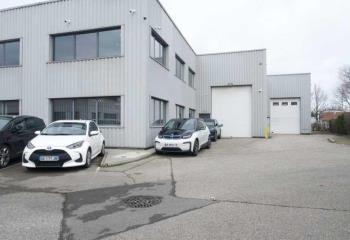 Location activité/entrepôt Vaulx-en-Velin (69120) - 716 m²