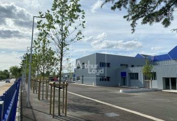 Local d'activité à louer - Site industriel rénové  à Vaux-le-Pénil - 77000