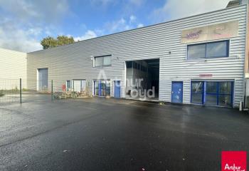 Local d'activité à louer - Accès rapide Rennes-Angers  à Vern-sur-Seiche - 35770