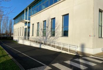 Location entrepôt - Proche A86 et RER C  à Villeneuve-la-Garenne - 92390