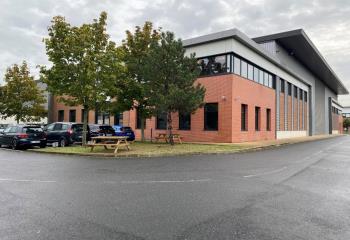 Local d'activité à louer - Proche A86 et RER C  à Villeneuve-la-Garenne - 92390