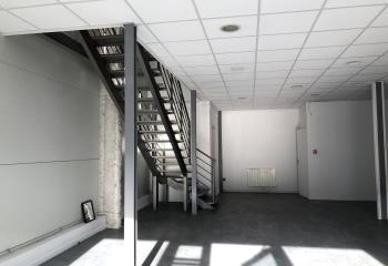 Local d'activité à louer - Proche RER C Grésillon  à Villeneuve-la-Garenne - 92390