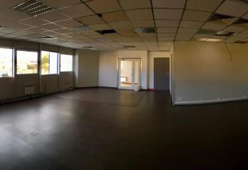 Location entrepôt - Accès A104 et RER B  à Villeparisis - 77270