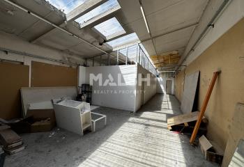 Locaux d'activité à louer - Proximité périphérique Laurent Bonnevay  à Villeurbanne - 69100