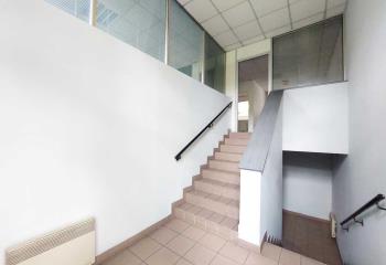 Location activité/entrepôt Voisins-le-Bretonneux (78960) - 265 m²  à Voisins-le-Bretonneux - 78960