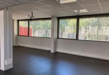 Vente bureaux - Proche métro Cuire et axes autoroutiers