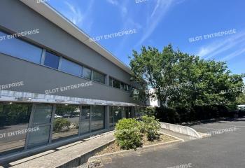 Vente de bureau La Fleuriaye