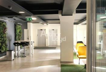 Vente bureau - Proche D1203 et transports