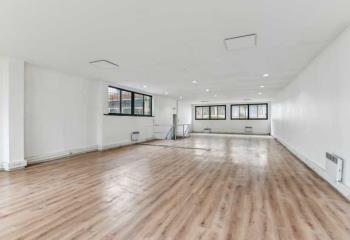 Bureau à vendre Courbevoie (92400) - 681 m²  à Courbevoie - 92400