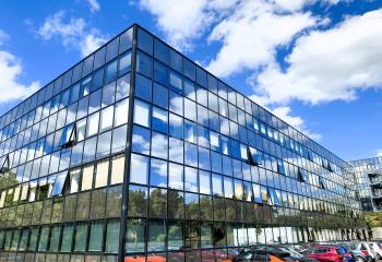 Vente bureaux - Proche Centre Commercial Evry 2, RER, Tram et Bus  à Courcouronnes - 91080
