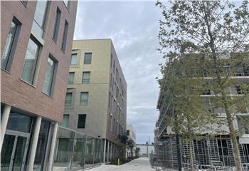 Vente bureaux - Proche gare, autoroute et tramway  à Fleury-les-Aubrais - 45400