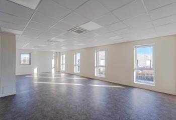 Bureau à vendre (14123) - 71 m²  à Ifs - 14123