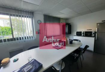 Vente bureaux - Proximité A75 et centre-ville  à Issoire - 63500