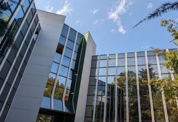 Bureaux à vendre en parc tertiaire proche rocade et bus  à Labège - 31670