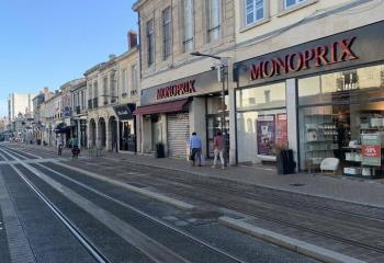 Vente bureaux - Proche Tram Cours du Médoc et bus  au Bouscat - 33110