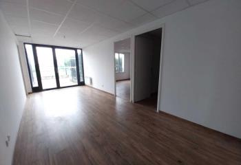 Bureau à vendre Les Essarts-le-Roi (78690) - 66 m²  aux Essarts-le-Roi - 78690