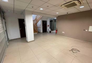 Vente bureaux - Proche gare, centre-ville et zone Auchan