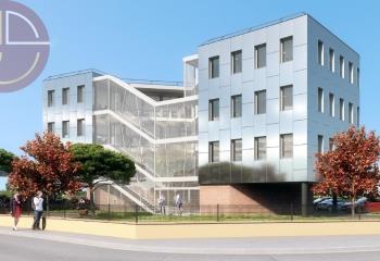 Bureaux neufs à vendre, proche autoroute, 16 places de parking  à Montauban - 82000