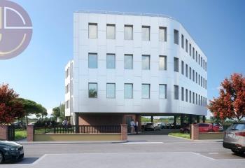 Vente bureaux, proche autoroute, 48 places de stationnement  à Montauban - 82000