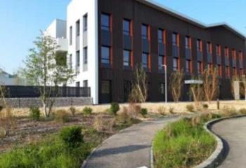 Vente bureaux - Proche Lyon et Genève, accès A42 et A432  à Montluel - 01120